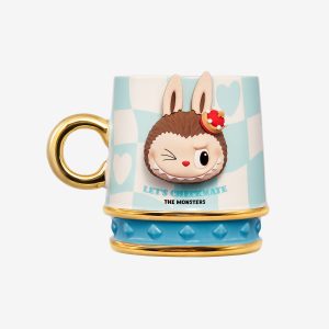 Labubu Let’s Checkmate Beker – Blauw & Roze | Artistieke Keramische Mok