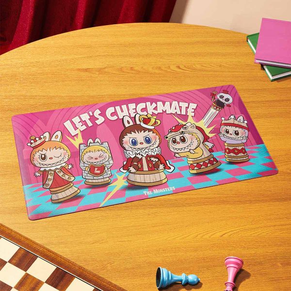 Labubu Let’s Checkmate XL Desk Mat – 80 × 40 cm | Premium Bureau- & Gamingmat - Afbeelding 2