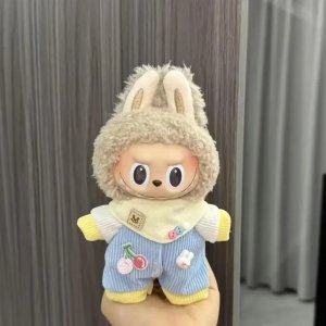 Labubu Pastel Fruitige Outfit – Kersen & Konijntje Editie voor Verzamelfiguren