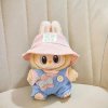 Labubu Pastel Relax Outfit – Blauw Corduroy Pinafore met Strik en Roze Bucket Hat